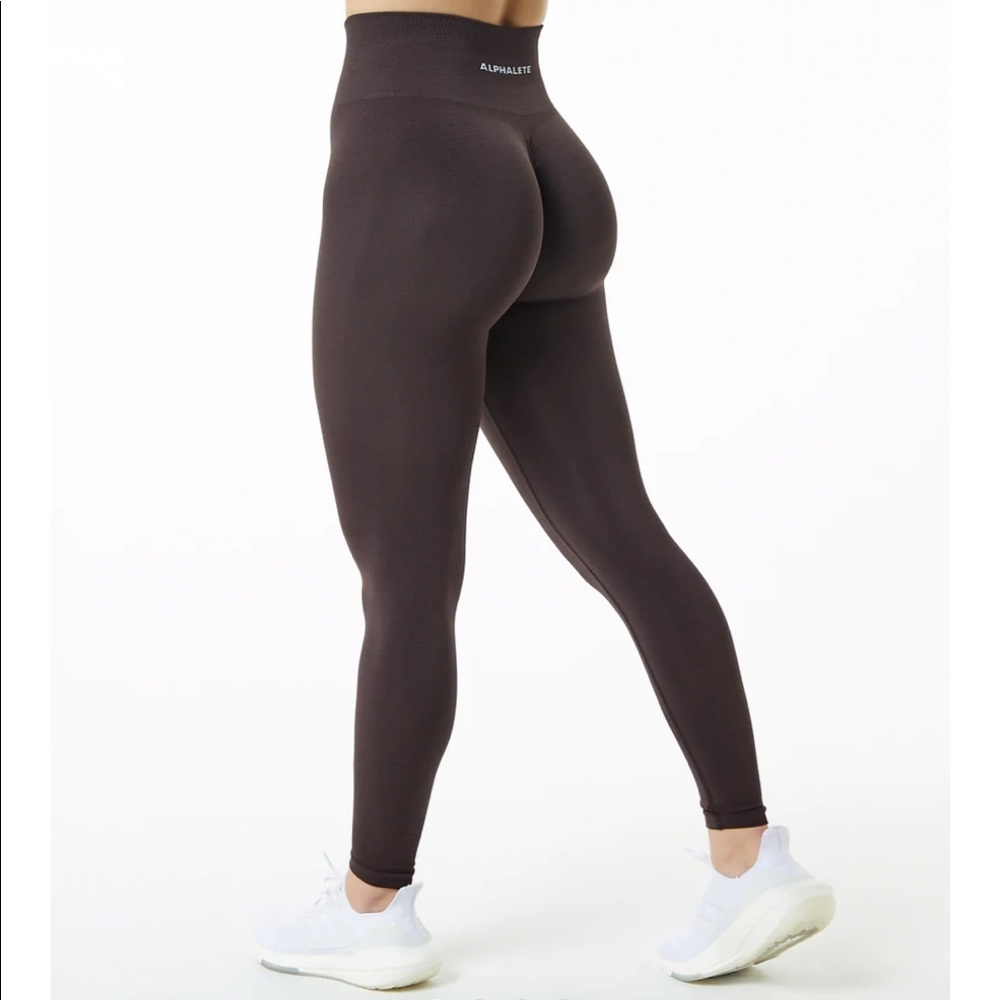 Alphalete Amplify *Chocolate*